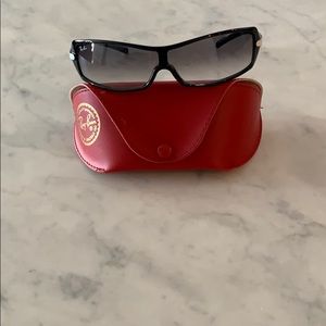 NEW RAY-BANS SUNGLASSES